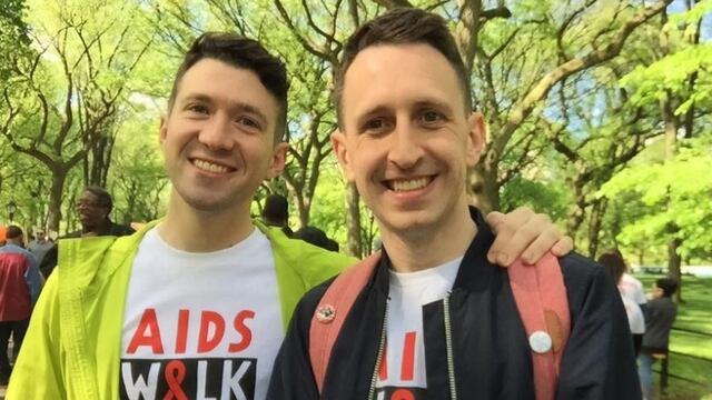 Pareja gay se casa en plena crisis por el coronavirus