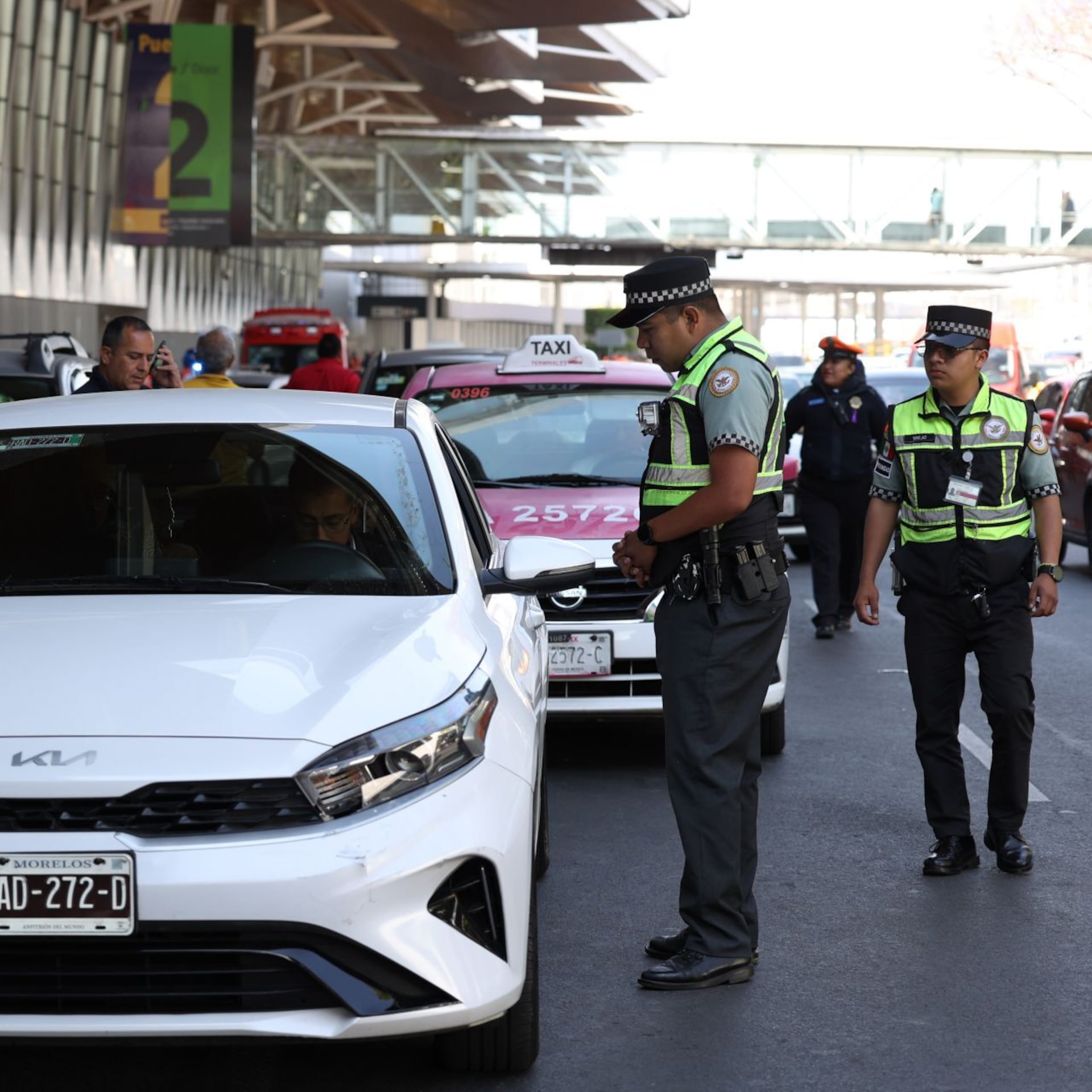 Uber mantiene operaciones en aeropuertos y colaboración con gobierno