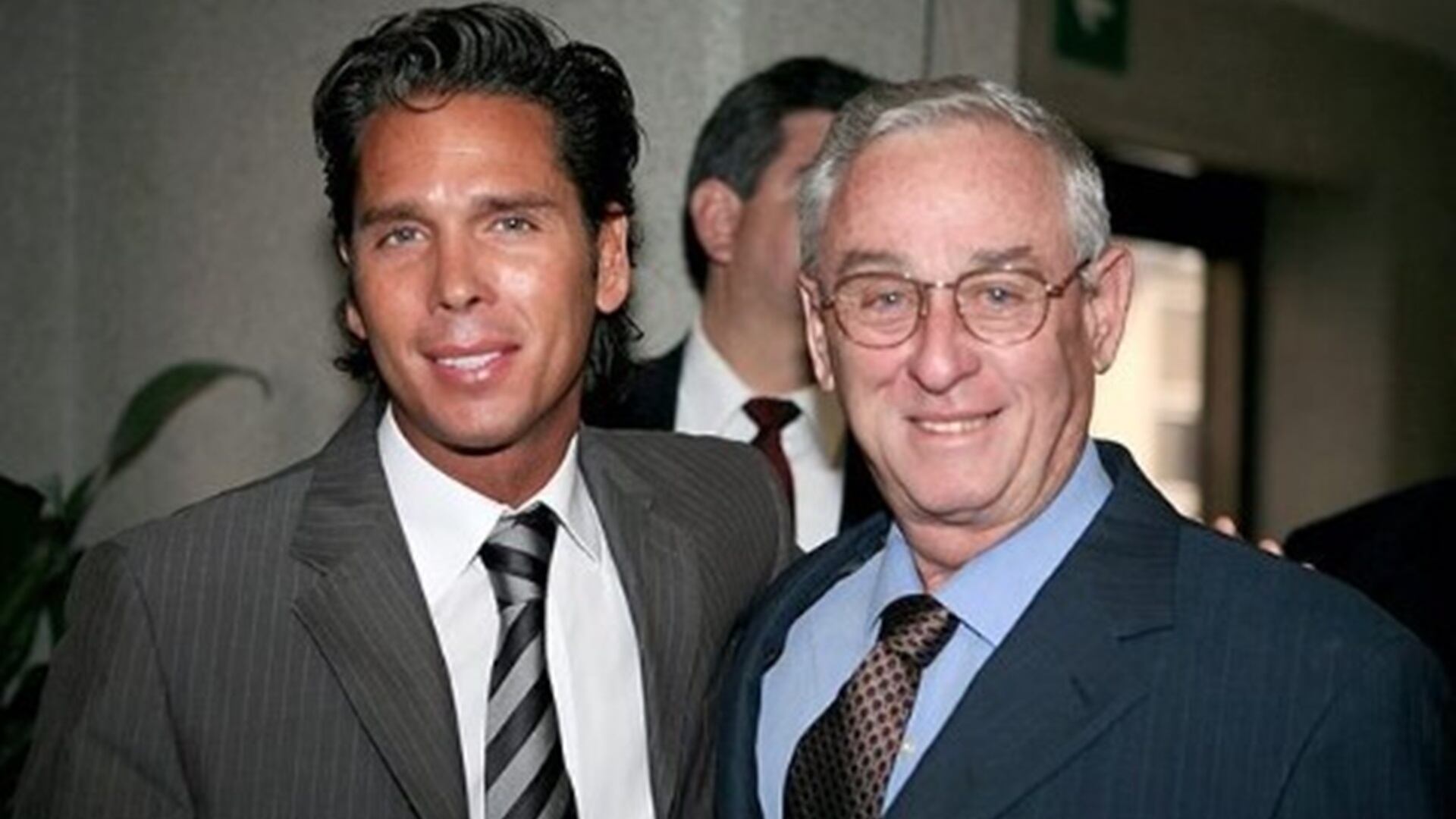 El pleito en funeral de Roberto Palazuelos Rosensweit, papá de Roberto Palazuelos, empaña su último adiós