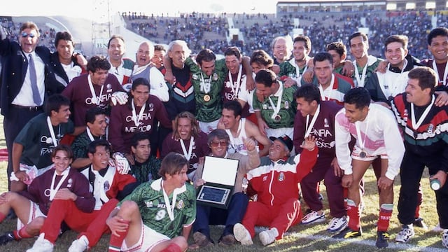 Bora Milutinovic consiguiendo el tercer lugar en la Copa América de 1997