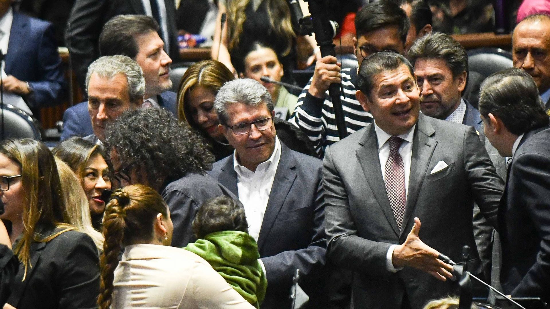 No se puede tapar el sol con un dedo