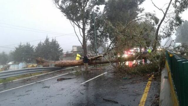 La autopista México-Cuernavaca estuvo cerrada por alrededor de 5 horas.