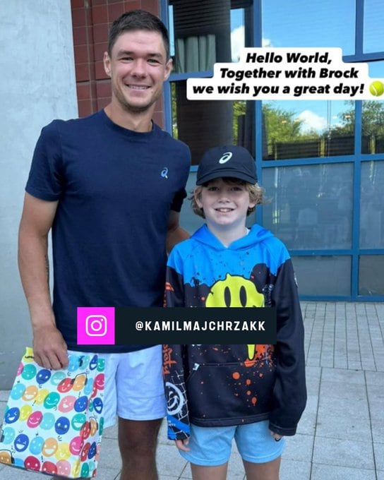 Piotr Szczerek pide disculpas tras arrebatar gorra a un niño en US Open