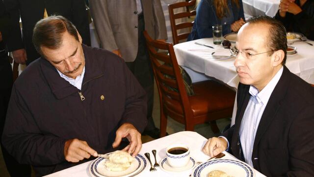 Vicente Fox junto a Felipe Calderón