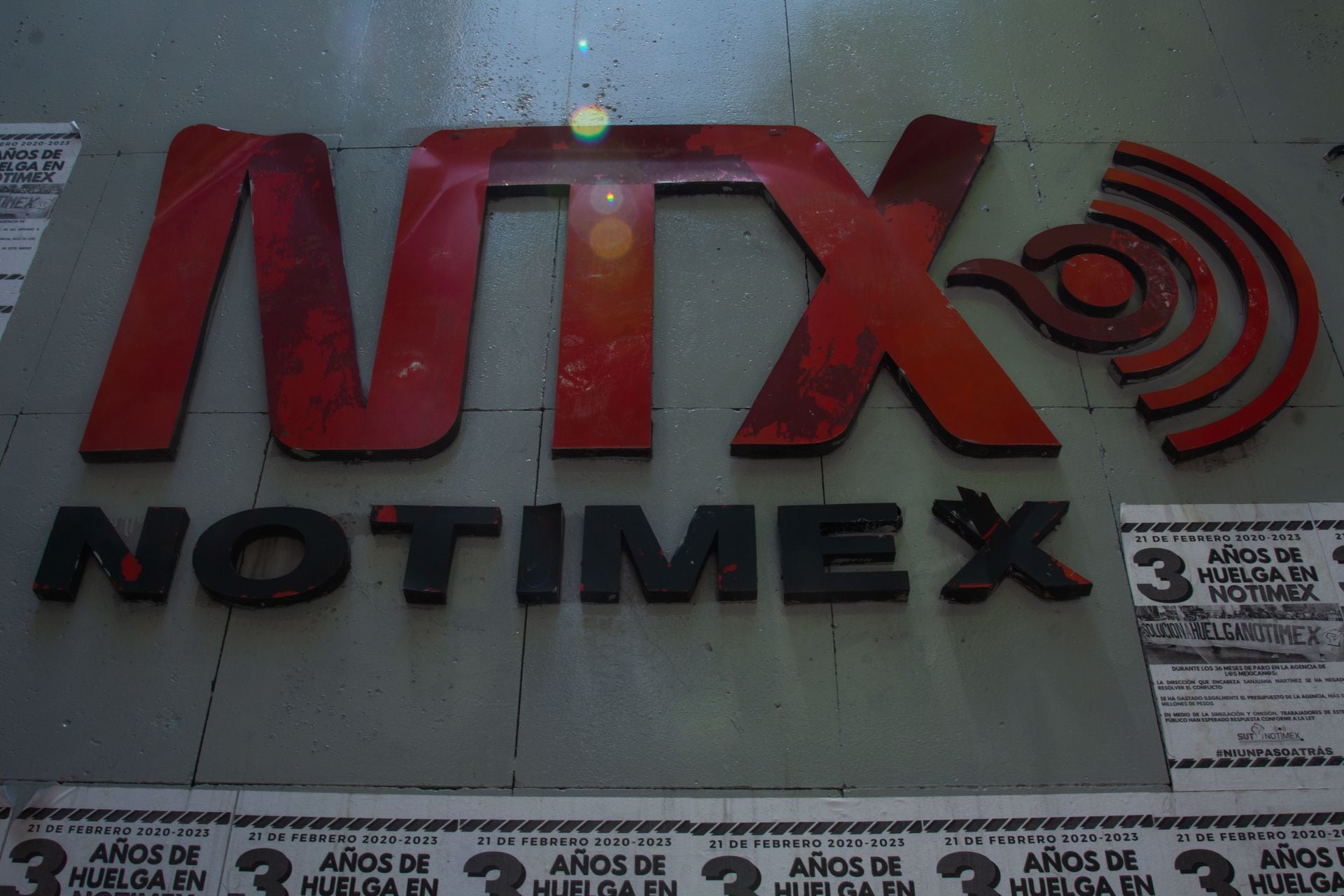 Campamento del Sindicato Único de Trabajadores (SUT) de la Agencia de Noticias del Estado Mexicano (NOTIMEX)