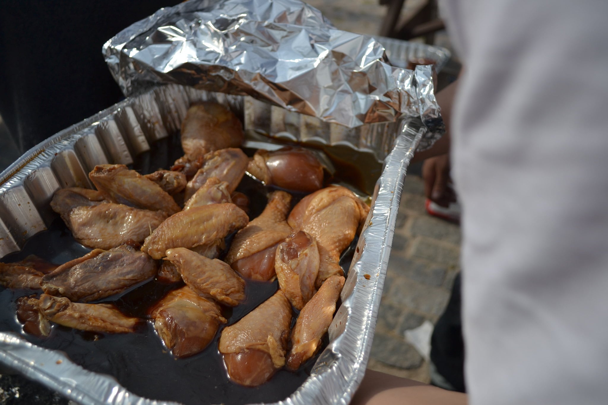 La carne cruda puede ser portadora de salmonella