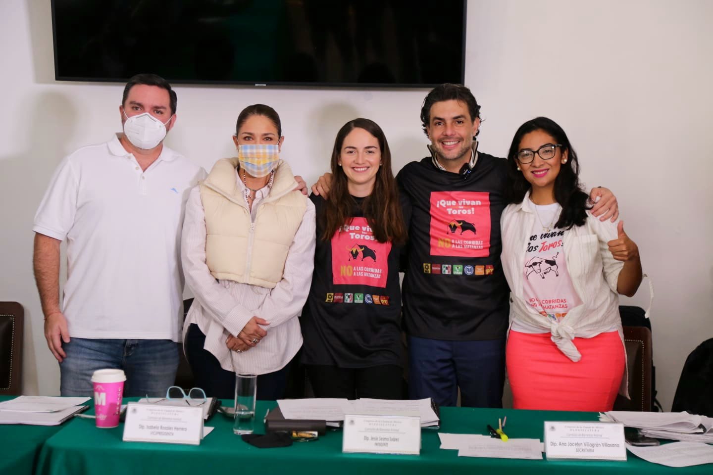 Diputadas y diputados en contra de las corridas de toros