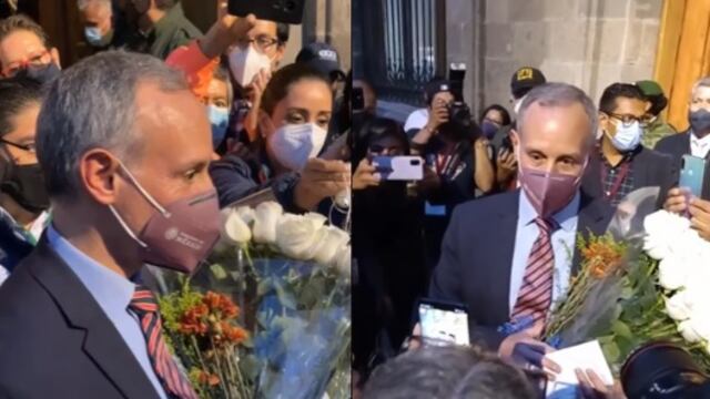 López-Gatell recibe rosas