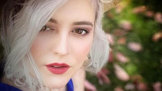 Allisson Lozz disfruta del sol en traje de baño