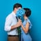 ¿Por qué se regalan flores azules el 3 de octubre? El Día del Novio sí existe aunque no lo creas