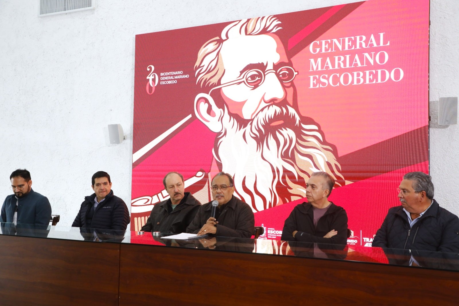 Andrés Mijes presenta obra sobre el legado del General Mariano Escobedo.