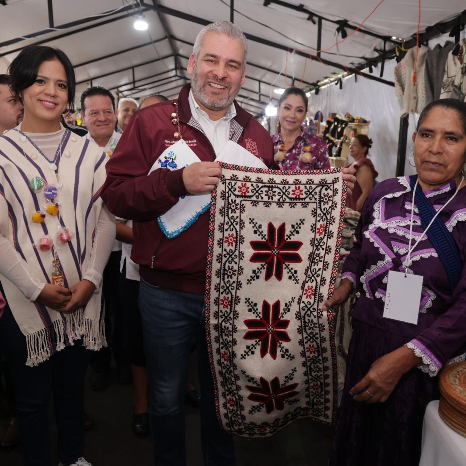 Tesoros artesanales de Michoacán deslumbran en el Complejo Cultural Los Pinos