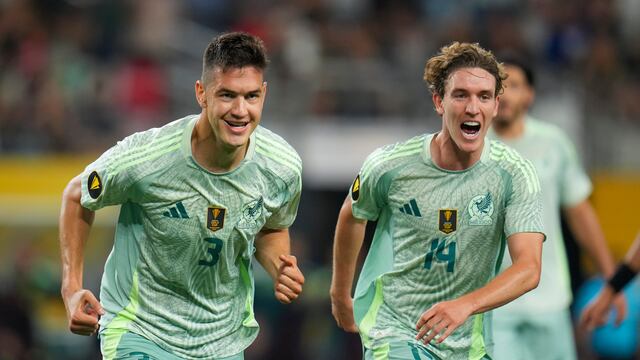 César Montes comanda la victoria de México ante Surinam