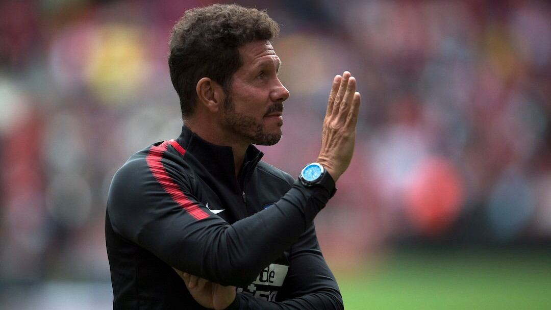 Simeone en la cancha de La Bombonera.