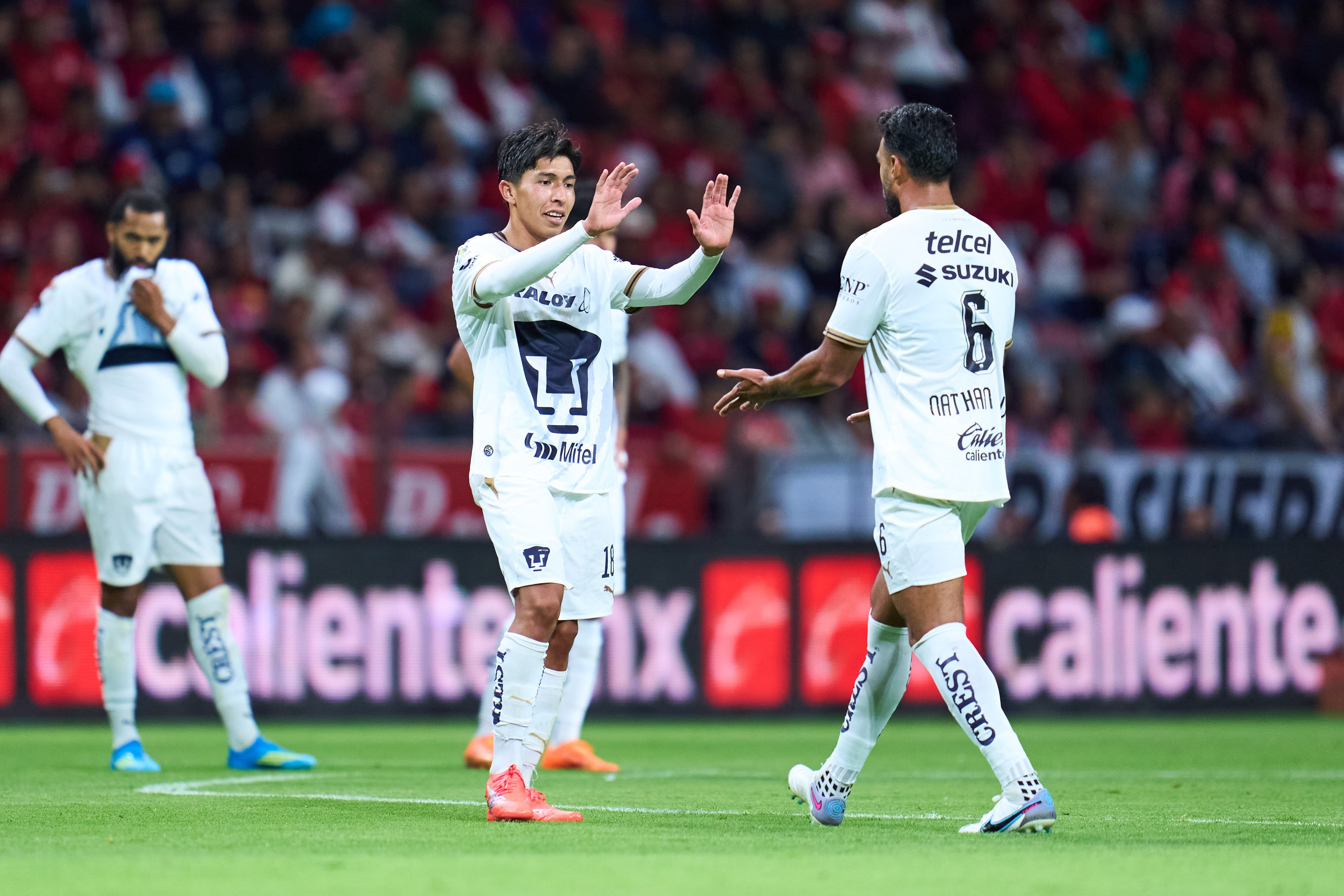 Pumas le saca la victoria a Toluca en el Estadio Nemesio Diez.