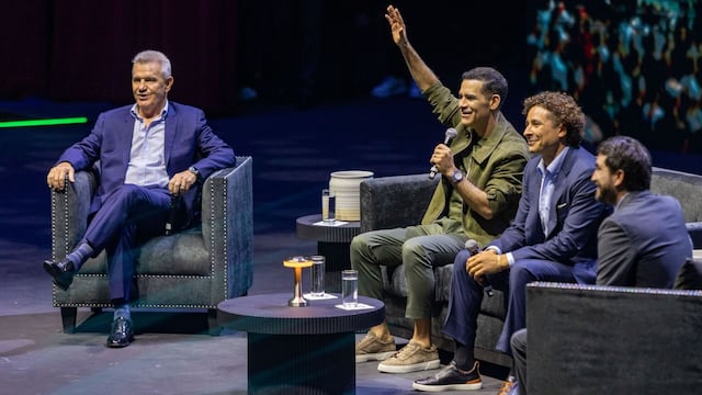 Javier Aguirre le da su bendición a Rafael Márquez para dirigir a la Selección Mexicana