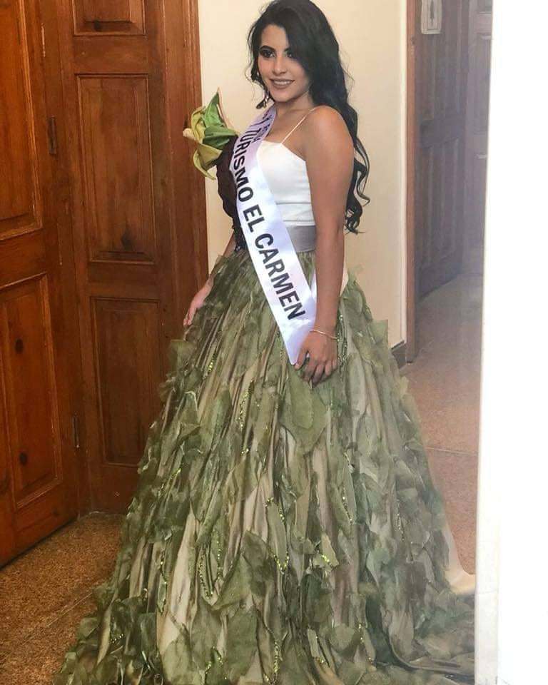 Samantha Villarreal, ex reina de belleza sufre accidente en Sabinas Hidalgo, Nuevo León