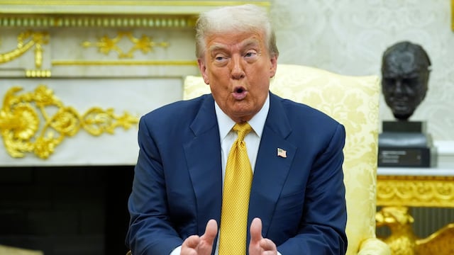 Donald Trump se lanza contra Barack Obama por supuesto golpe de Estado