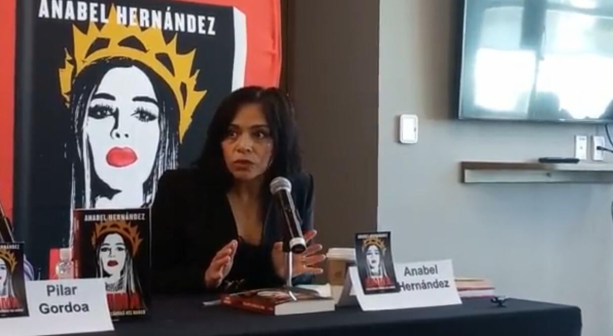 Anabel Hernández en conferencia de prensa