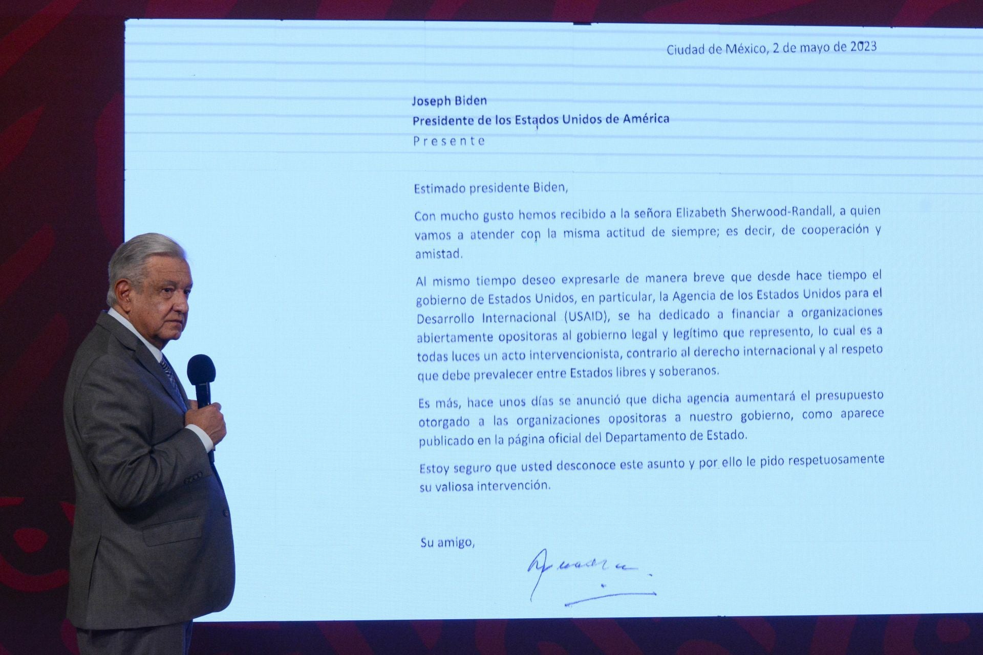 AMLO pide a Joe Biden frenar financiamiento a organizaciones opositoras