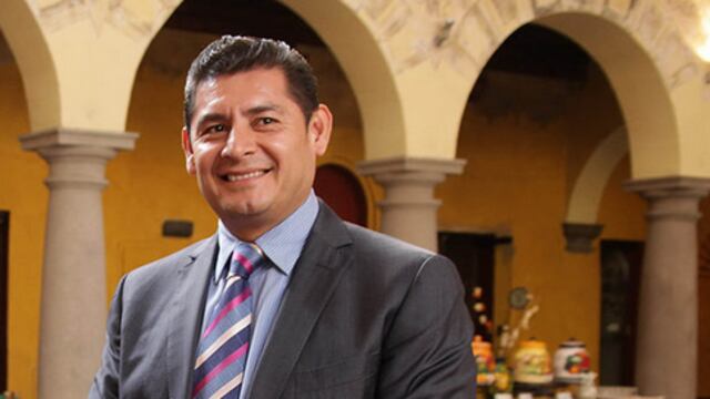 Dos tópicos abordados en la ocasión por Alejandro Armenta me llamaron particularmente la atención