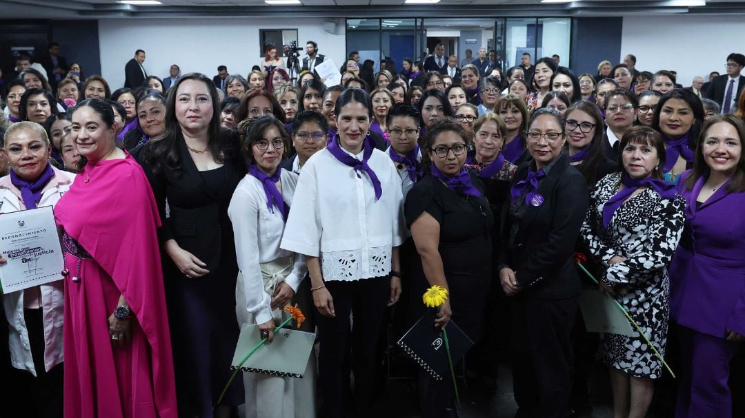 Bertha Alcalde destaca labor de mujeres en la Fiscalía CDMX por el 8M