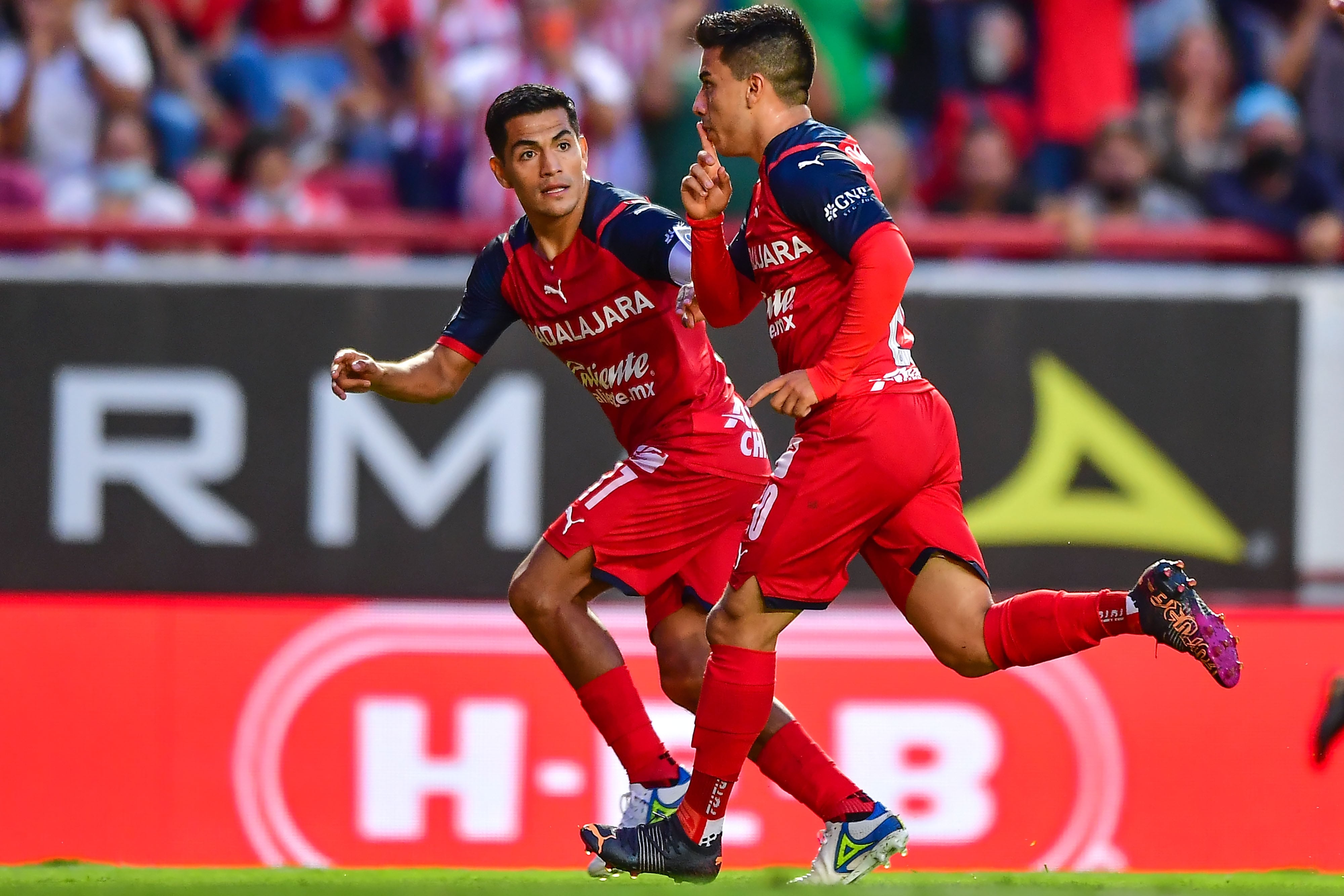 Club Chivas.