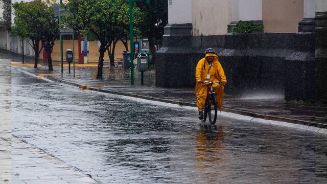 Los efectos del paso del huracán Patricia por territorio nacional no causan alarma en el Distrito Federal y Estado de México.