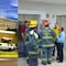 Bomberos rescatan a 3 personas de elevador en IMSS de Guadalajara; descartan desplome e incendio