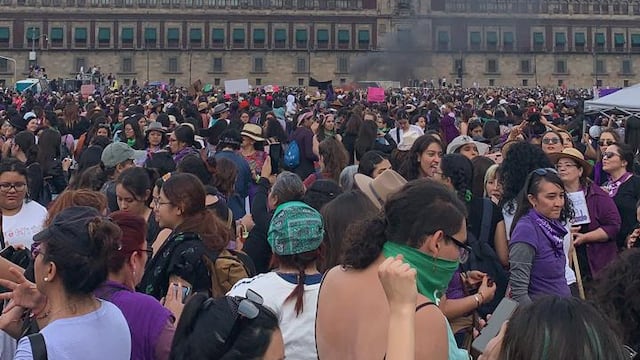 El Zócalo del Centro Histórico durante la marcha del 8M.