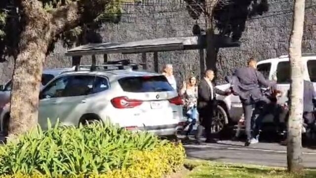 Escoltas golpean a hombre en Paseo de la Reforma