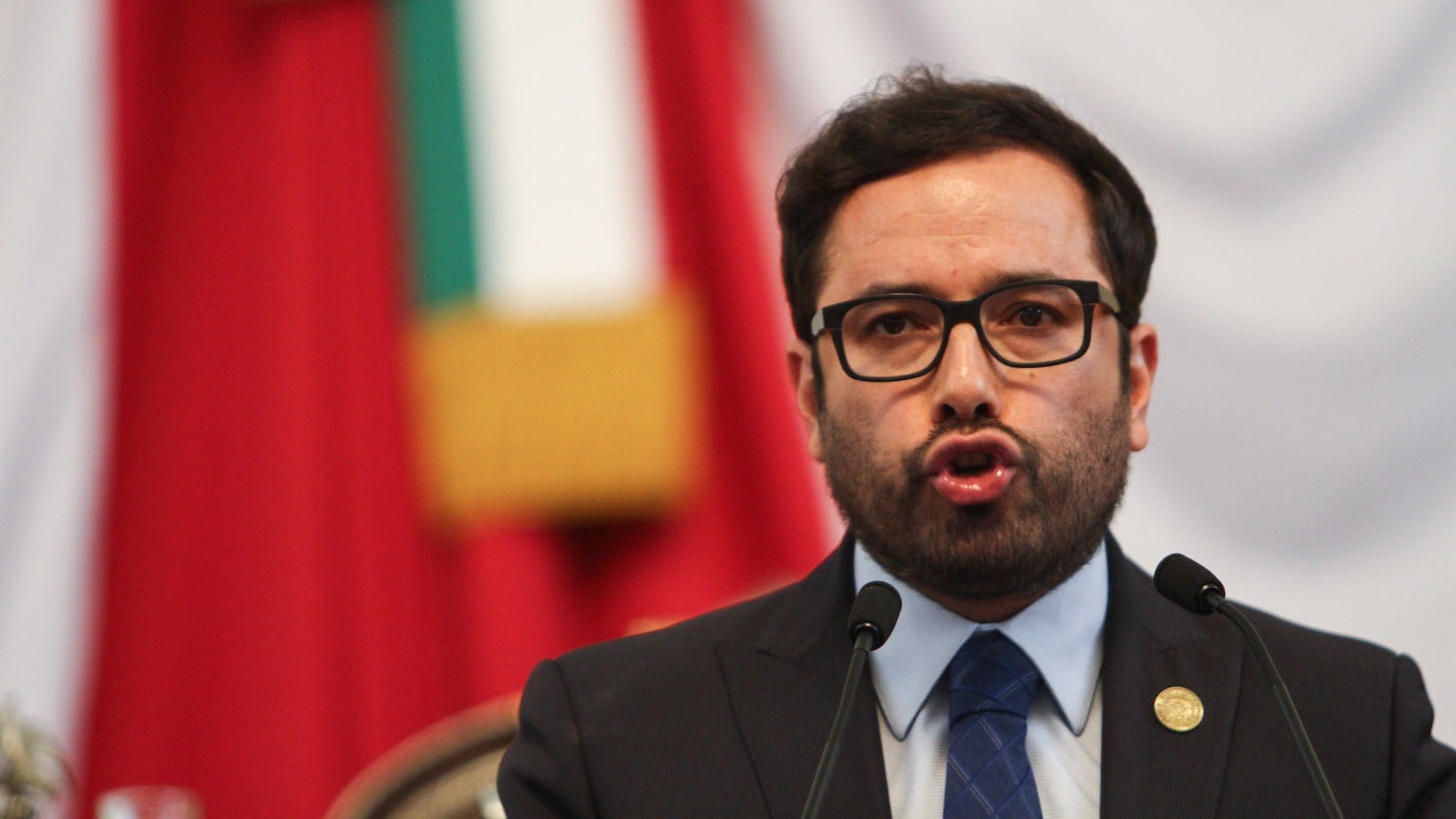 Víctor Hugo Romo. Suspensión de permisos.