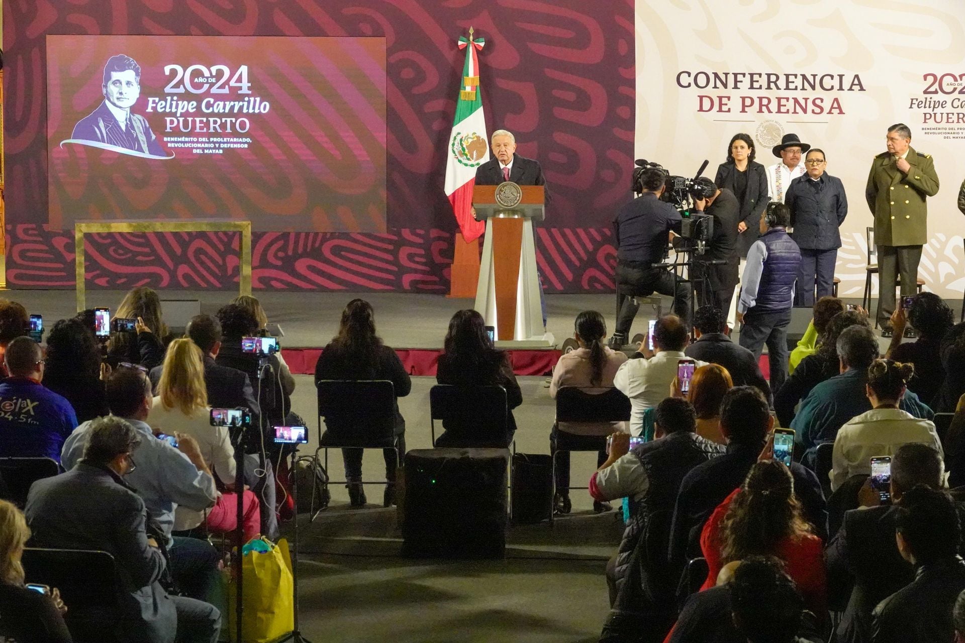 AMLO firma decreto de reforma de la Guardia Nacional y Pueblos Indígenas