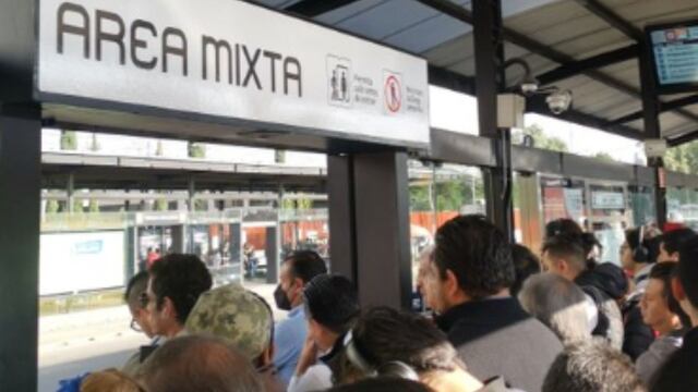 Aglomeraciones en el Metrobús CDMX