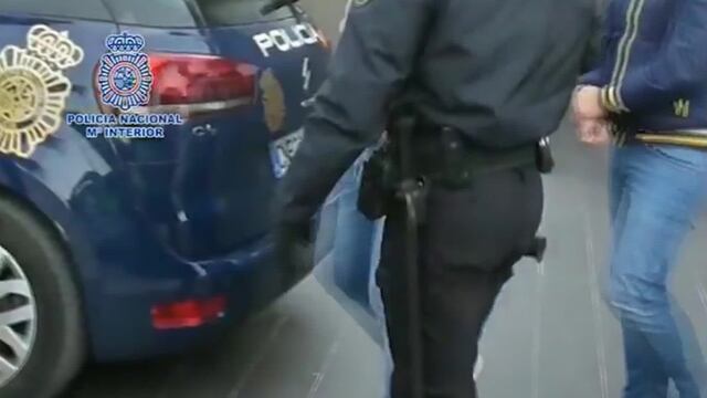 La Policía Española detuvo a 21 personas.