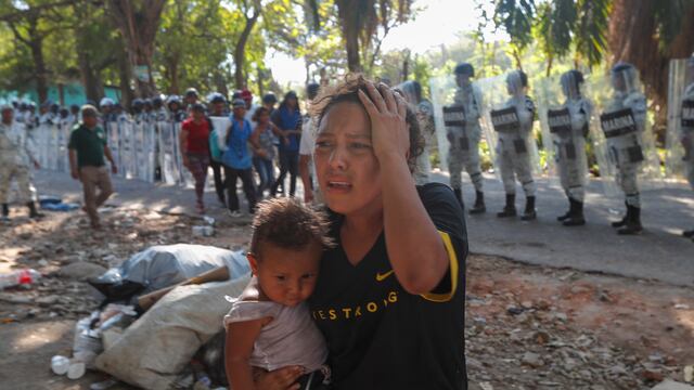 Migrantes en la frontera entre México y Guatemala