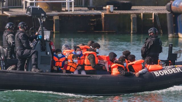Migrantes en el Canal de la Mancha/ Vickie Flores (EFE)