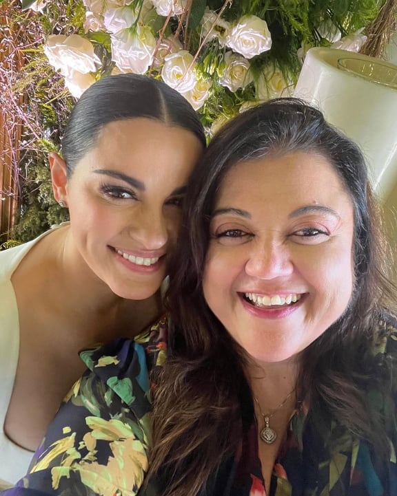 Sandra Smester y Maite Perroni