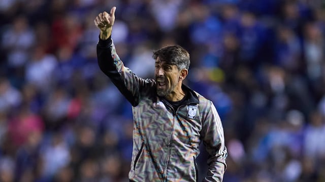 Veljko Paunović cambia a Chicha Sánchez tras cumplir con regla de minutos menores