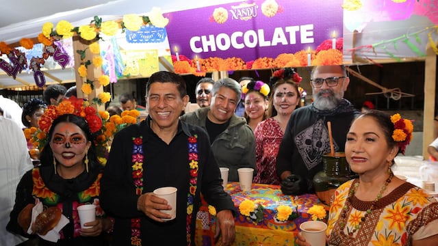 Oaxaca se llena de tradición, cultura y colores en la Verbena Popular Xandú