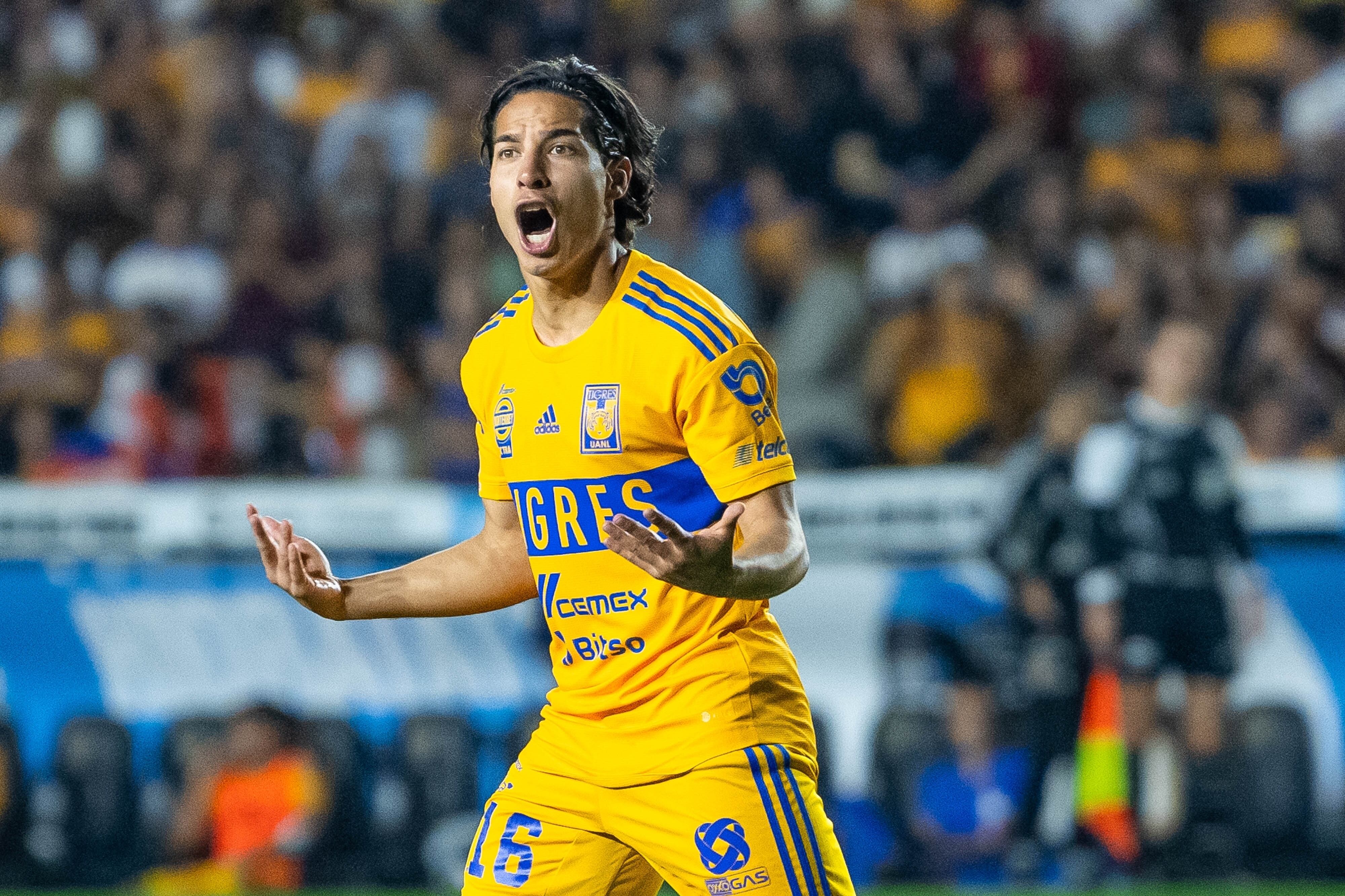 Diego Lainez.