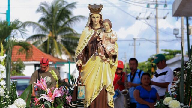 Veneración a la Virgen del Carmen
