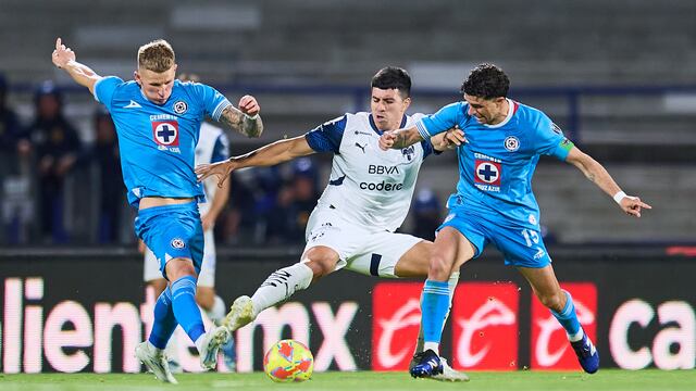 Cruz Azul vs Rayados de Monterrey.