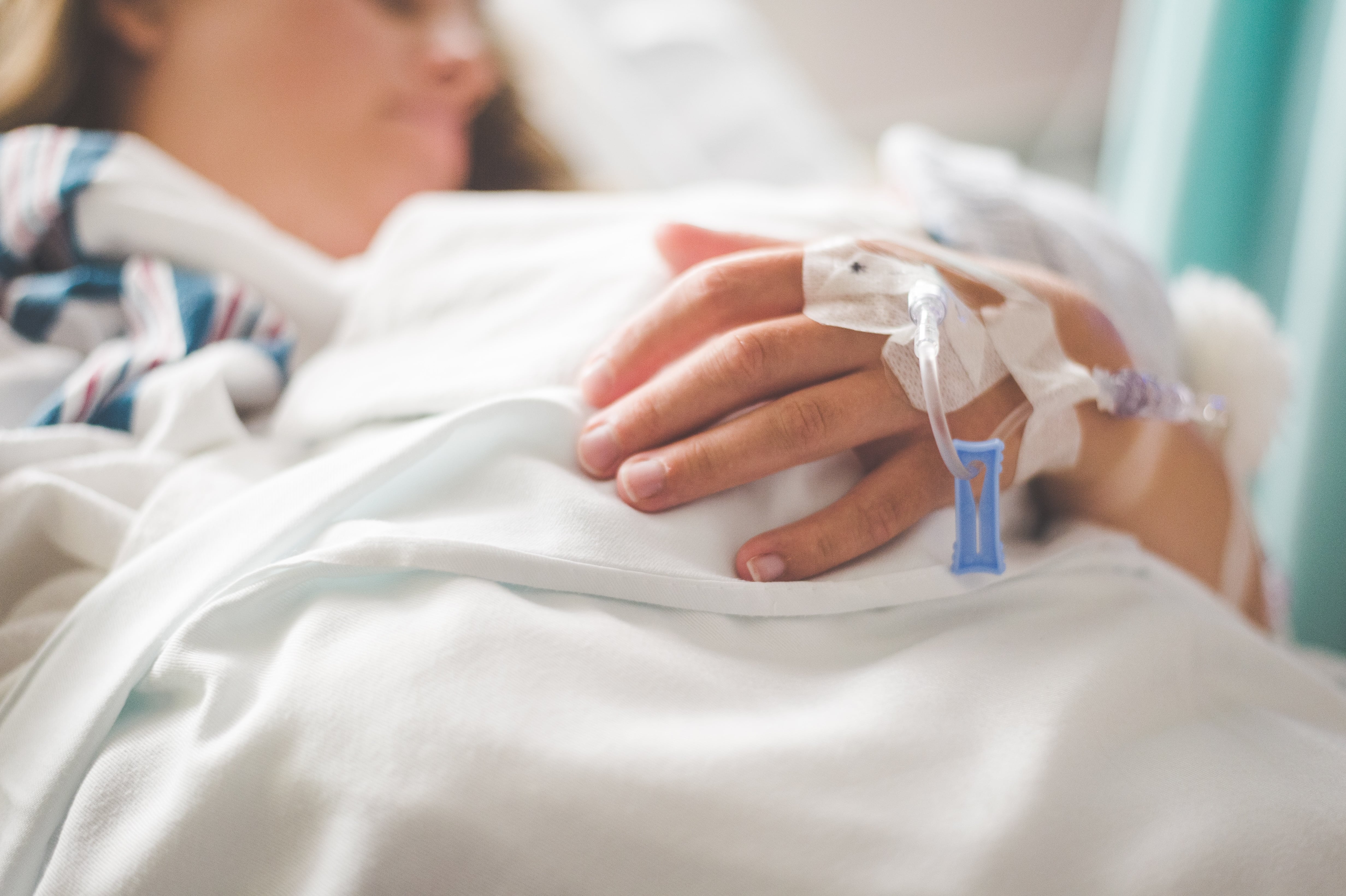 Mujer hospitalizada / Imagen ilustrativa