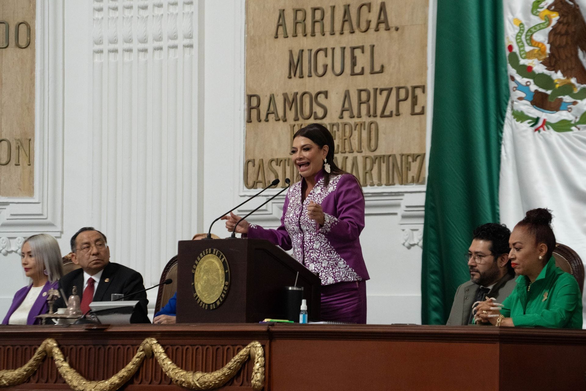 Segundo informe de Clara Brugada: llama a combatir la violencia contra las mujeres y el patriarcado
