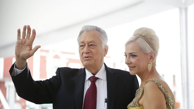 Manuel Bartlett y Julia Abdala