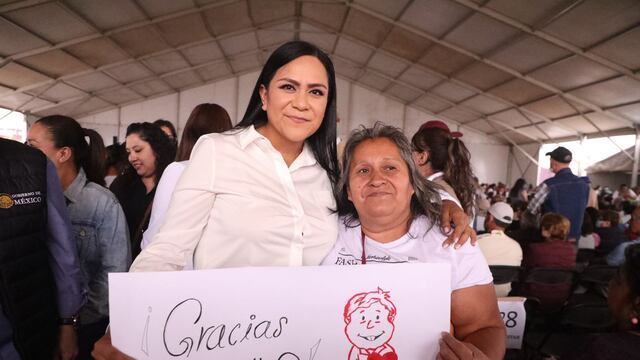 Ariadna Montiel entrega Tarjetas de Pensión para el Bienestar a derechohabientes del Estado de México