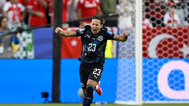 Paraguay sorprende a Turquía y los deja fuera del Mundial 2026 .