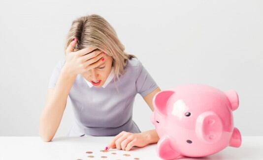 Estos son los 4 síntomas del estrés financiero según Conducef