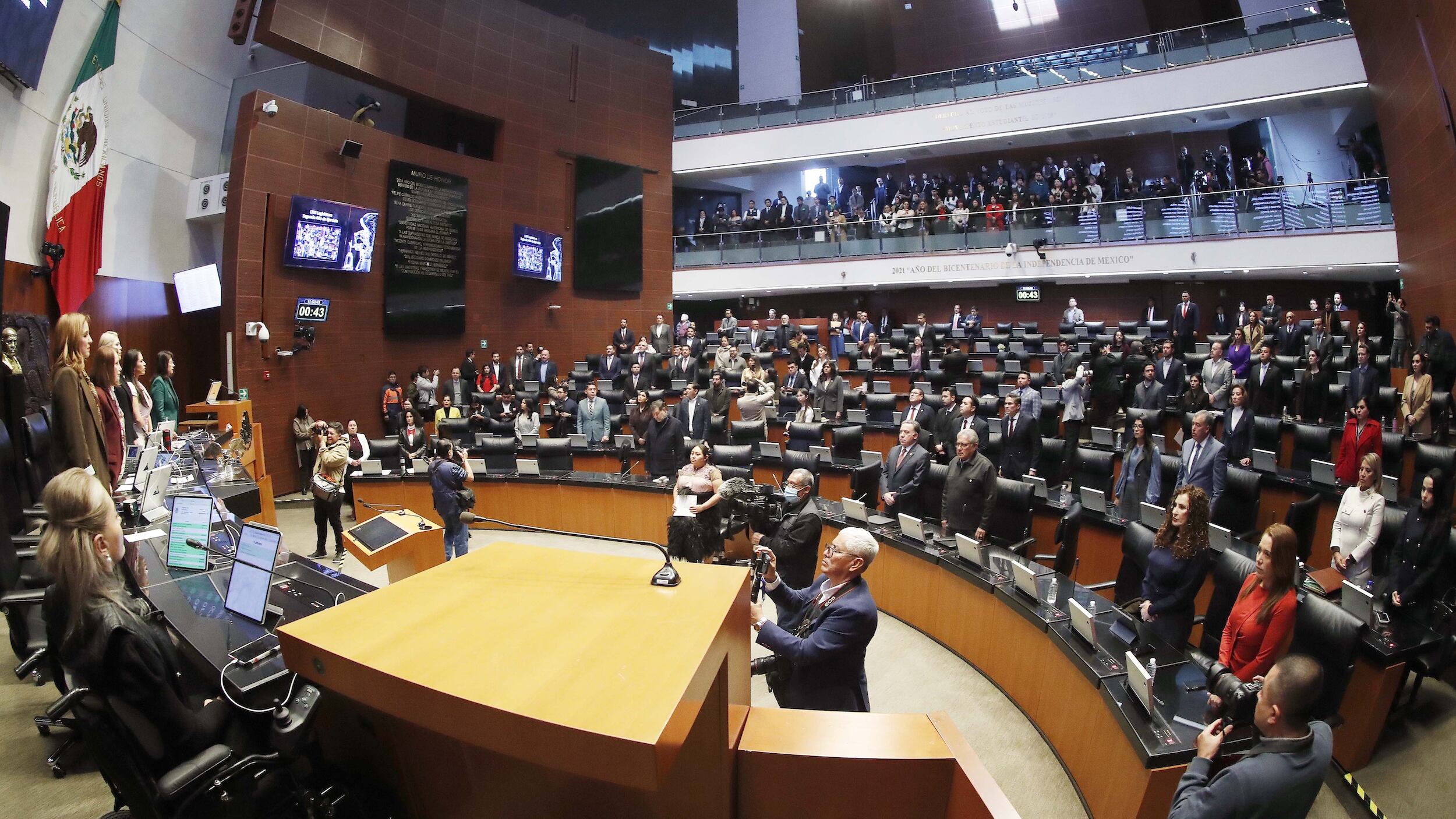 Reforma de las 40 horas en discusión: Senado cita comisiones este martes